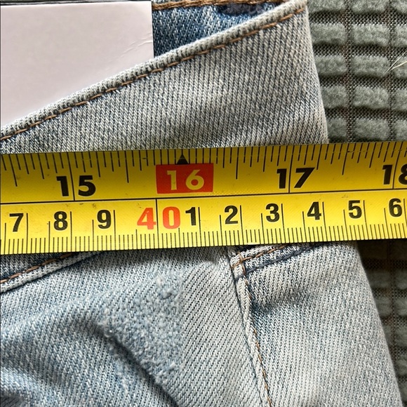 WHBM Floral Embroidered Jeans *host pick* - Picture 6 of 9